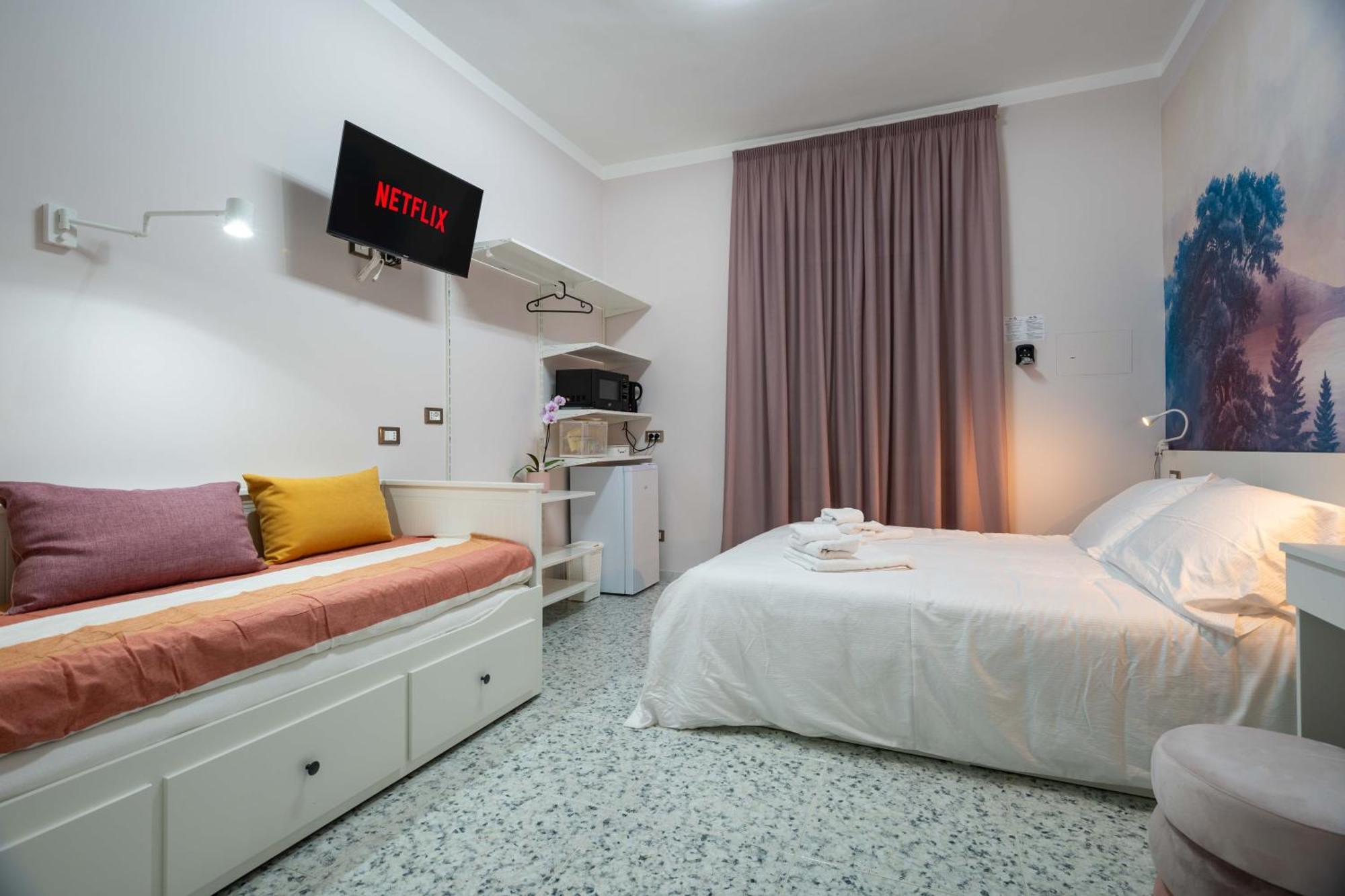 Di Fiore Bed Breakfast سيستيرنا دي لاتينا المظهر الخارجي الصورة